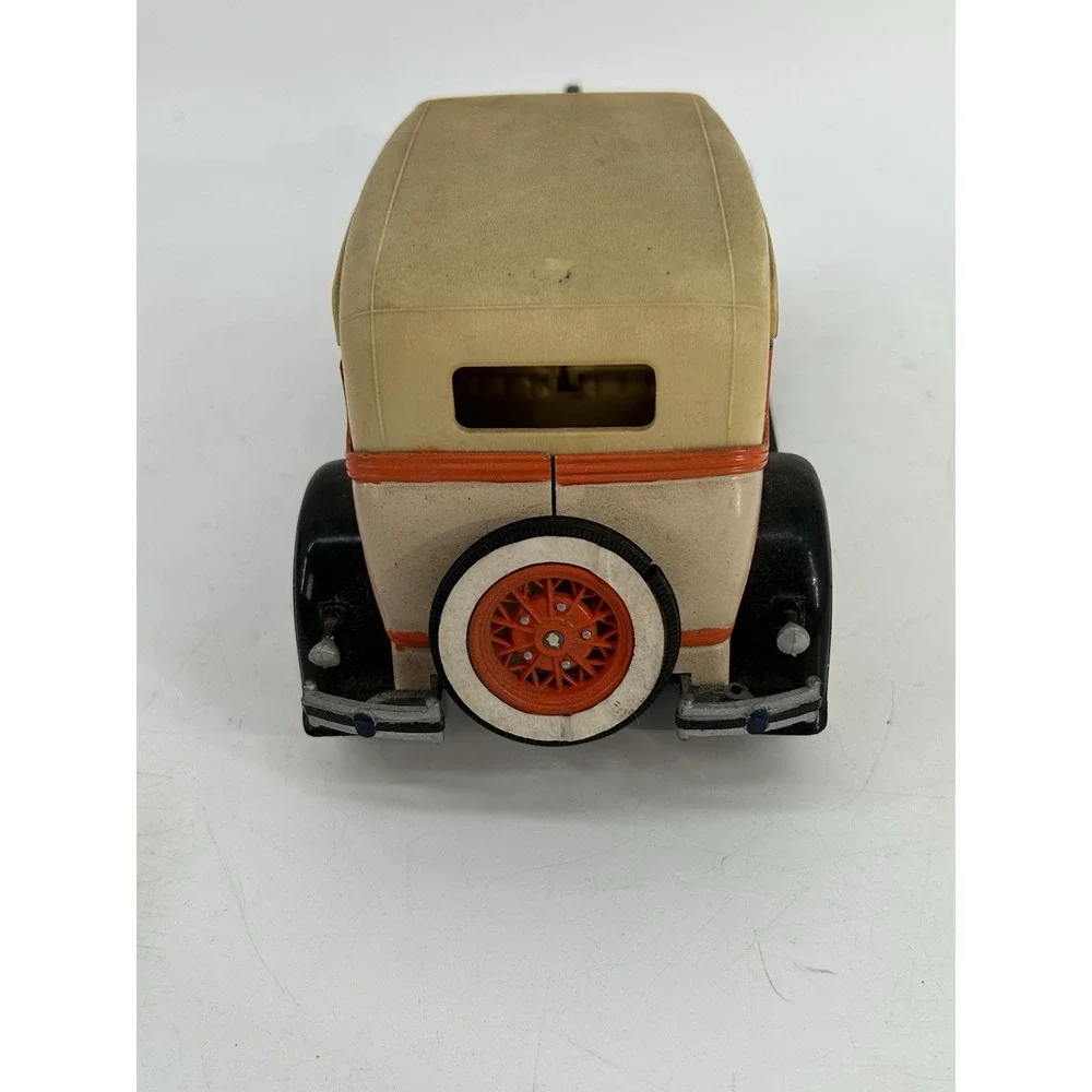 Vintage Hubley Ford Model A Victoria Diecast Metal 1/20 Model Car 4866-300